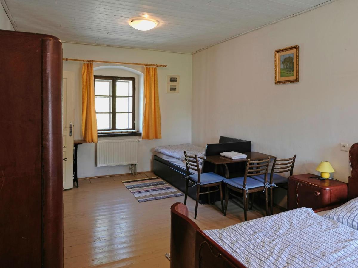 Apartmany V Broumovskem Statku Ngoại thất bức ảnh