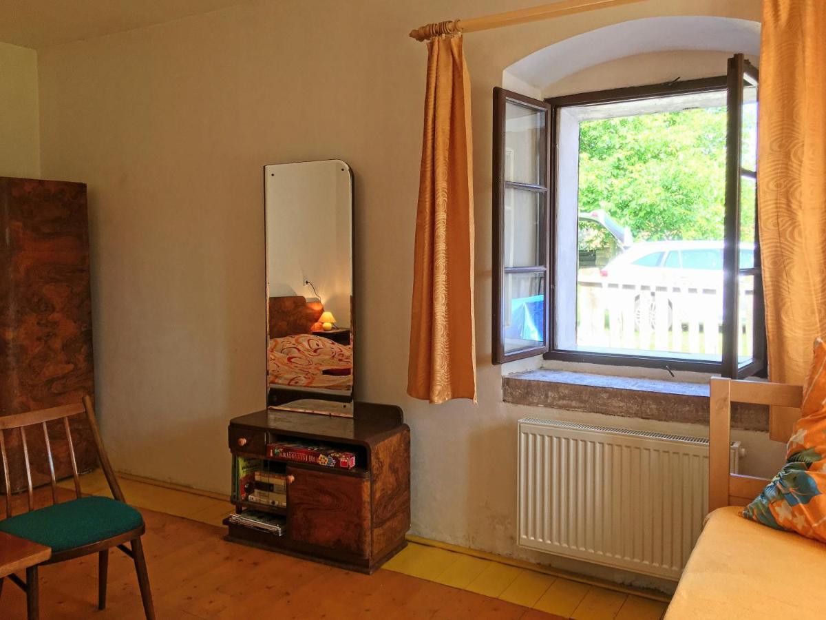 Apartmany V Broumovskem Statku Ngoại thất bức ảnh